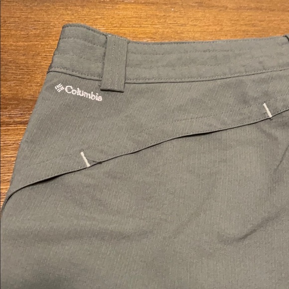 Columbia green shorts Size 10 - Picture 12 of 15